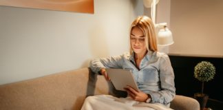 Merasa Penat Karena Work From Home? Ini Beberapa Tips yang Bisa Kalian Lakukan di Tengah-tengah Kesibukan Work From Home!