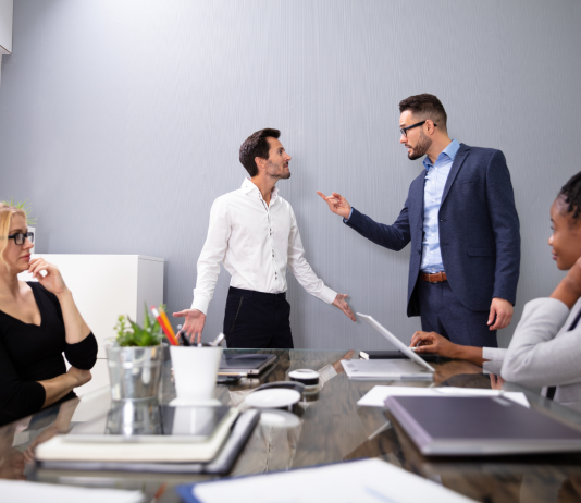 Karyawan Memiliki Performa Buruk Di Kantor
