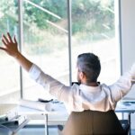 Stretching  Untuk Pergelangan Tangan