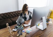 Cara Mengawasi Performa Kerja Karyawan WFH