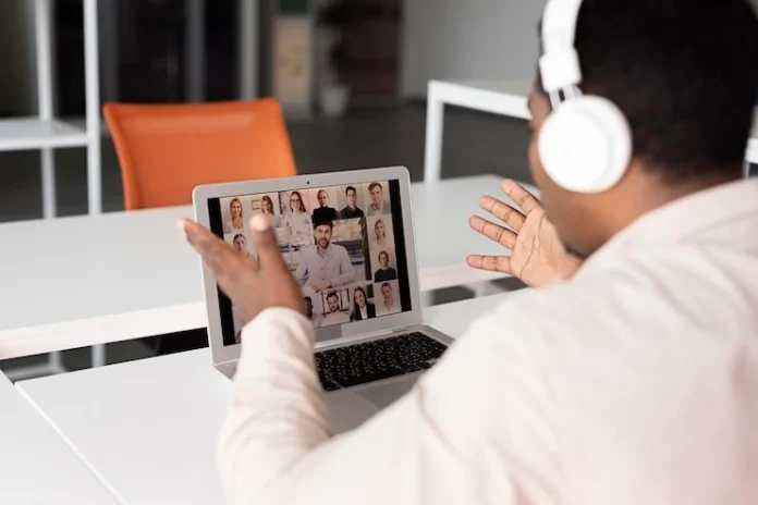 Absensi Zoom Meeting