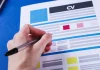 Perbedaan Resume dan CV Beserta Contohnya: Panduan Memilih Format Lamaran