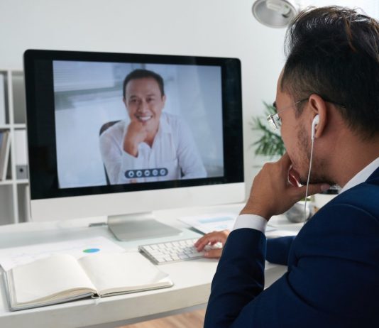 Absensi Zoom Meeting