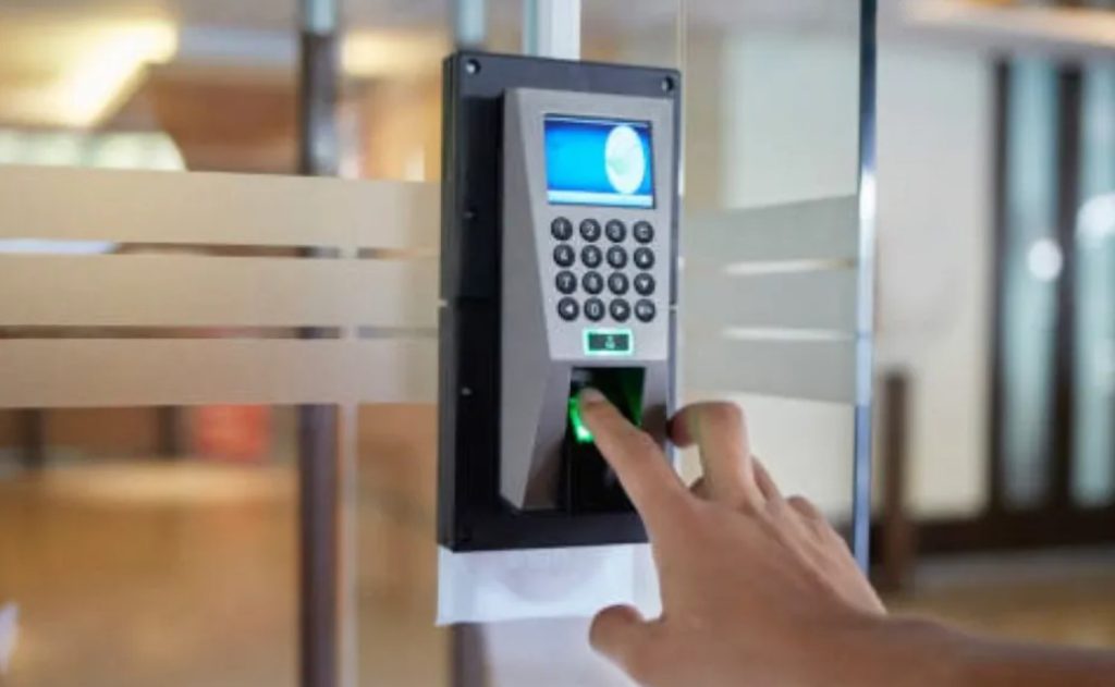 Panel Absensi Cara Menggunakan Mesin Absensi Mudah untuk Pemula di Kantor