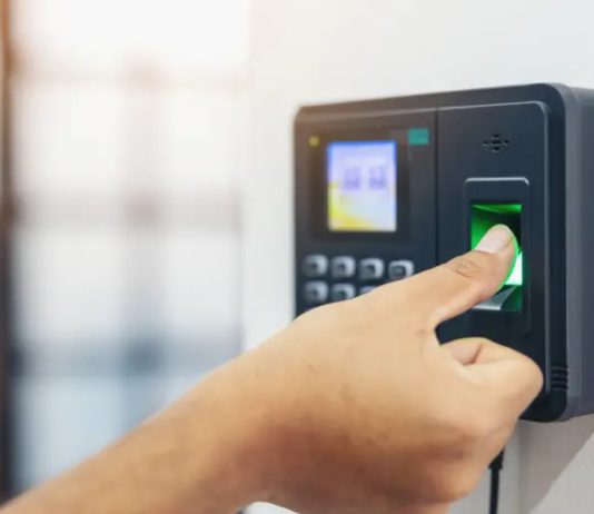 Alat Absensi Sidik Jari Akurat untuk Keamanan dan Ketepatan Data