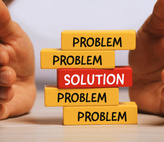 5 MASALAH ABSENSI MANUAL YANG DIAM-DIAM MERUGIKAN PERUSAHAAN