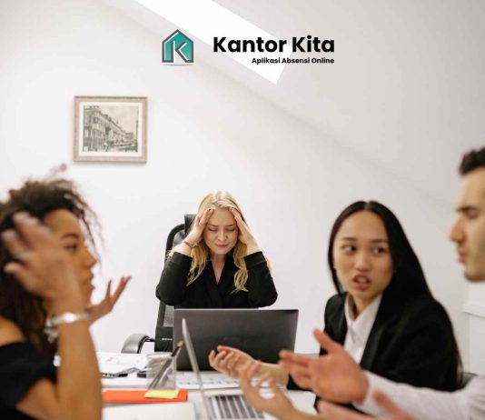 Kebiasaan Buruk yang Wajib Dihindari Saat di Kantor