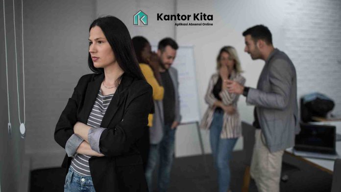 Tanda Lingkungan Kerja Toxic yang Merusak Mental