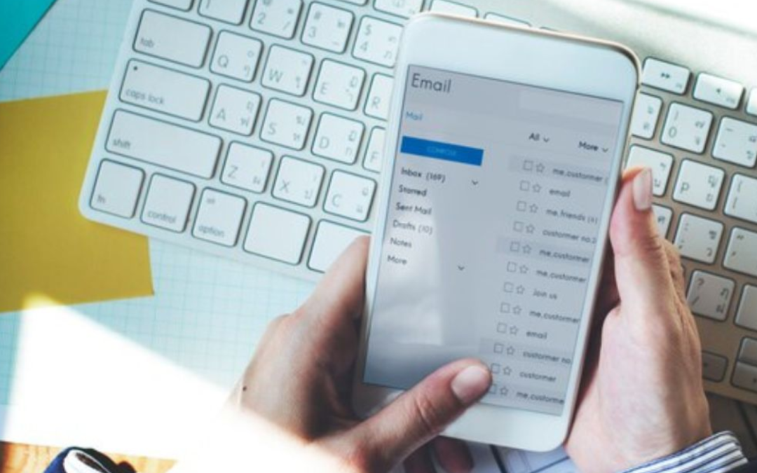 E-Absensi MOBILE Terbaik: Solusi Absensi Modern dan Praktis