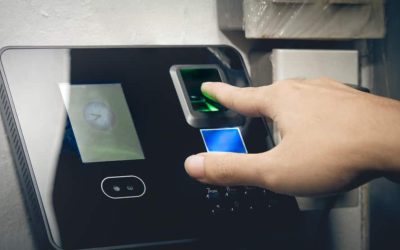 Kelebihan dan Kekurangan Mesin Absensi: Pertimbangan Sebelum Membeli