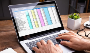 Absensi pekerja proyek Excel dengan format yang mudah dipakai