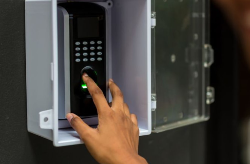 Manfaat Fingerprint untuk Sistem Absensi Modern